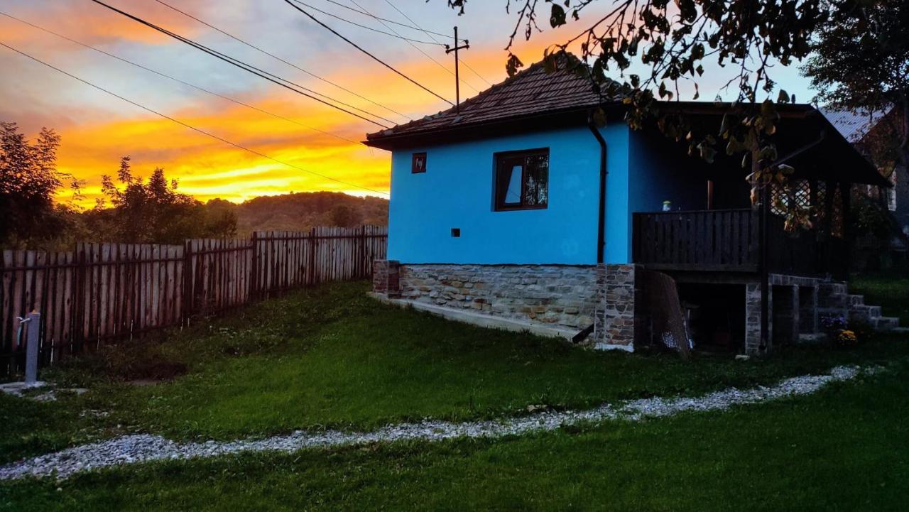La Casuta Villa Fieni Exterior foto